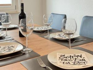 3 Zimmer Apartment, 80 qm, ruhig und zentrumsnah, max 5 Pers, Balkon, Garage, Internet 300 MBit