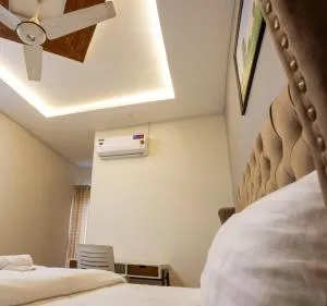 Holidazzle Lodge Islamabad - Katariān