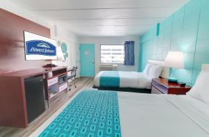 Howard Johnson by Wyndham Virginia Beach At The Beach