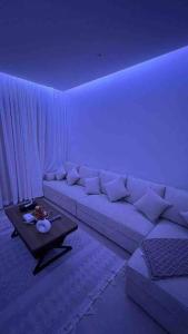 شقة جديدة ومميزة بحي الملقا