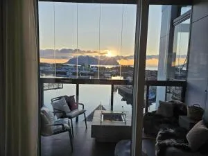 Jaw dropping New Penthouse apt in Svolvær - 斯沃尔韦尔