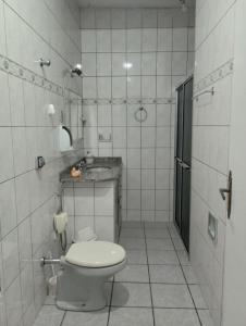 CASA com ACOMODAÇÃO para 6 PESSOAS