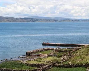 BLUE SKY Amantani Lodge - Льячон