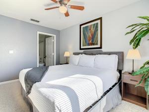 4 Bedroom Townhouse in a Gated Resort!