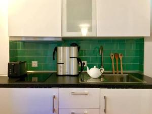 Ferienhaus am Wasser - citynah