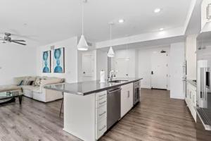 Ruby Tide - Two Floor Airy 2BR Marina Side Exclusive Amenities