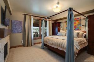 Edgemont 2300 - Luxury Ski-in Ski-out Condo!