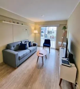 Hermoso y céntrico 1BR en Barranco con cochera wifi y netflix - Lima