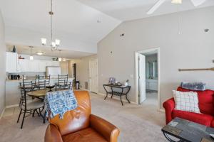 Condo with Balcony and Views in Lake of the Ozarks