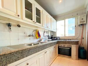 Rabat, Hassan Downtown: Tramway, sunshine, privacy