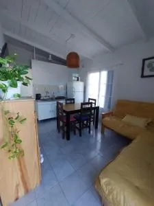 Casa familiar cerca de las termas - Maipú