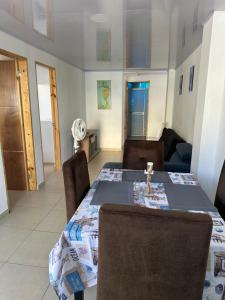 Russ Apartment 1 Diagonal Comando