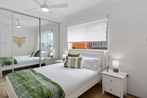 Sea Vista Escape - A Charming Waterside Stay