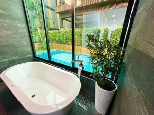 Huge Luxury, 3 Bedroom, private pool villa near to the beach - Jomtien - LV99
