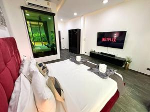 Huge Luxury, 3 Bedroom, private pool villa near to the beach - Jomtien - LV99