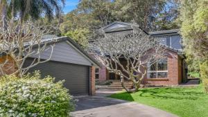 Homely Beach Retreat Three Living Areas, Table Tennis Table Accom Holidays - Ubytování bez kategorie ve městě Copacabana