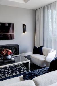 Balmoral on Scott - Harbour Front Perfection