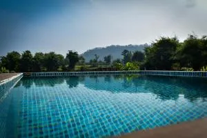 Gypsy Stays- Aakhet Farms - Rewa