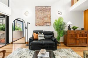Balmain Retreat - 2BR + Study