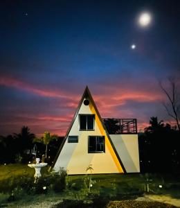 PJ Kingdom Camps บ้านริมน้ำ สำหรับครอบครัว