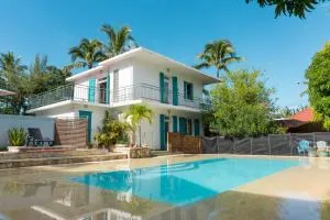 Villa Anthalo piscine chauffée et proximité lagon - 拉萨尔勒班