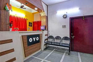 Hotel O by OYO Red Rose Near Noapara Metro Station