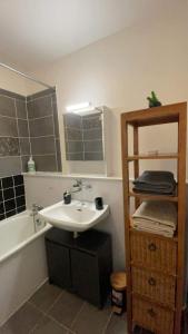 Armorino - Appartement Charmant 2 Chambres - Proximité de tout