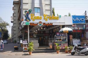 Shree Sai Vishwa Hotel