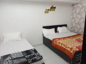 UK HOMESTAY - Kevadia