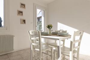 45 minutes to Venice - By Flora