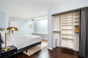 Charlestown 2br w in-unit wd close to dining BOS-962