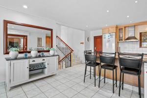 San Lameer Villa 10902 - 4 Bedroom Superior - 8 pax - San Lameer Rental Agency