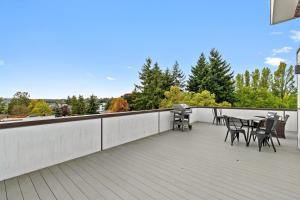 Central Business District 3br w rooftop deck SEA-667