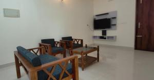 Hobiz Serviced Apartments Chalakuzhy Nr Medical College Trivandrum
