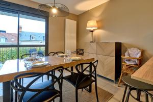 Le Manou, Appartement neuf avec terrasse, parking sous-terrain & ascenseur