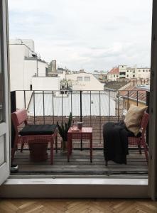 Rooftop View Apartments