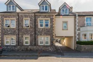 Seafront flat-private parking-short walk to town - 布伦特山庄