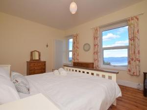 2 Bed in Westward Ho 66472