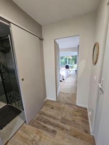 Appartements Studio avec terrasse et tonnelle : photos des chambres