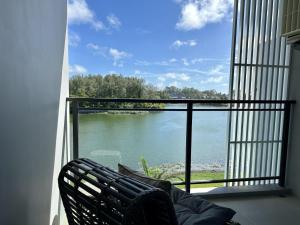2 bedroom Condo at Cassia Laguna
