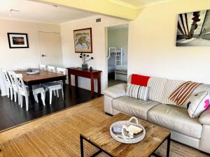 The Shack, Red Rocks