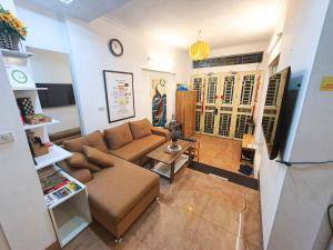 Top Location 3-4-5 Bedrooms House in Centre of Ha Noi - Clean, Cozy and Private - THE TOURNESOL