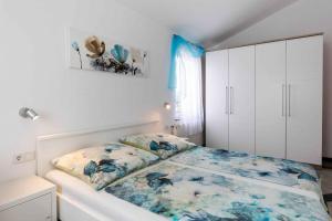 Apartments in Crikvenica 5517