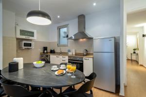 Habitat Apartments Art