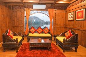 Ekta Houseboat by CheckIn, Statue of Unity Kevadia