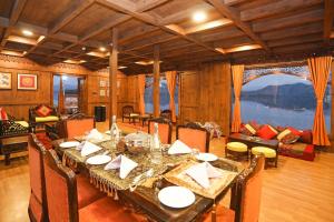 Ekta Houseboat by CheckIn, Statue of Unity Kevadia