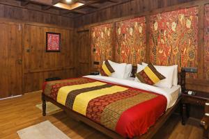 Palette by CheckIn Ekta Houseboat Statue Of Unity Kevadia