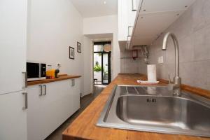 Vintage Apartment w Terrace