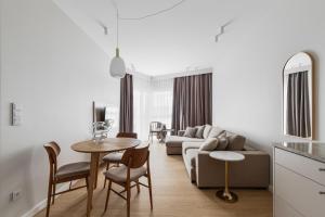 LETS SEA - 4 Person - Premium Baltic Apartment with Sea View nad SPA access