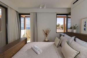 Beachfront Linum Escape Retreat with a Heated Pool